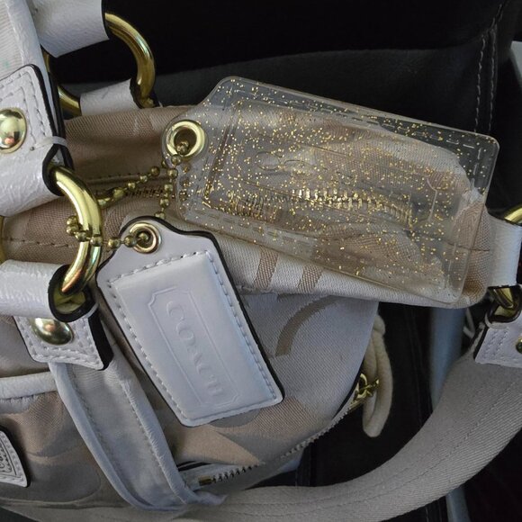 EUC Coach Daisy Poppy Signature C Print Tote - Picture 13 of 13